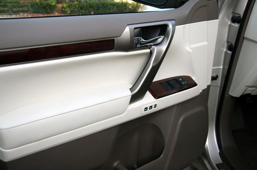  Lexus GX460 2010 года  (фото 8 из 153)